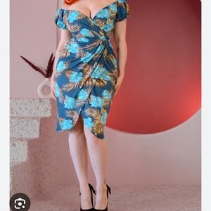 Elegant Blue Floral Midi Dress